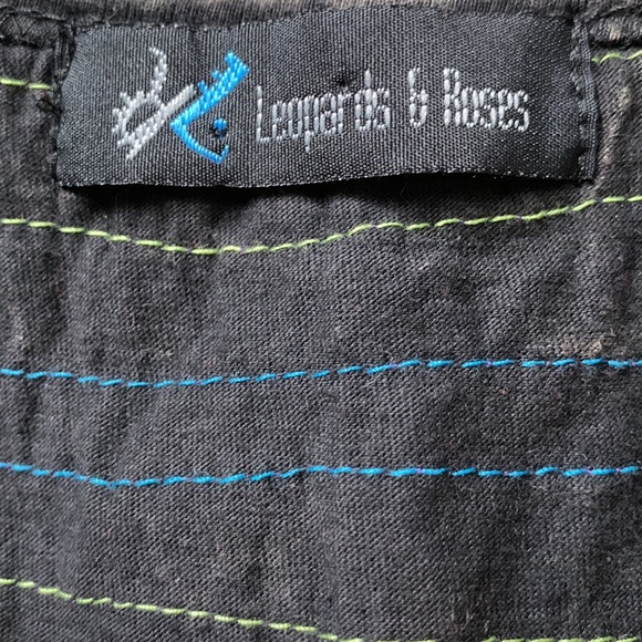 LEOPARDS & ROSES - Picture 2 of 7